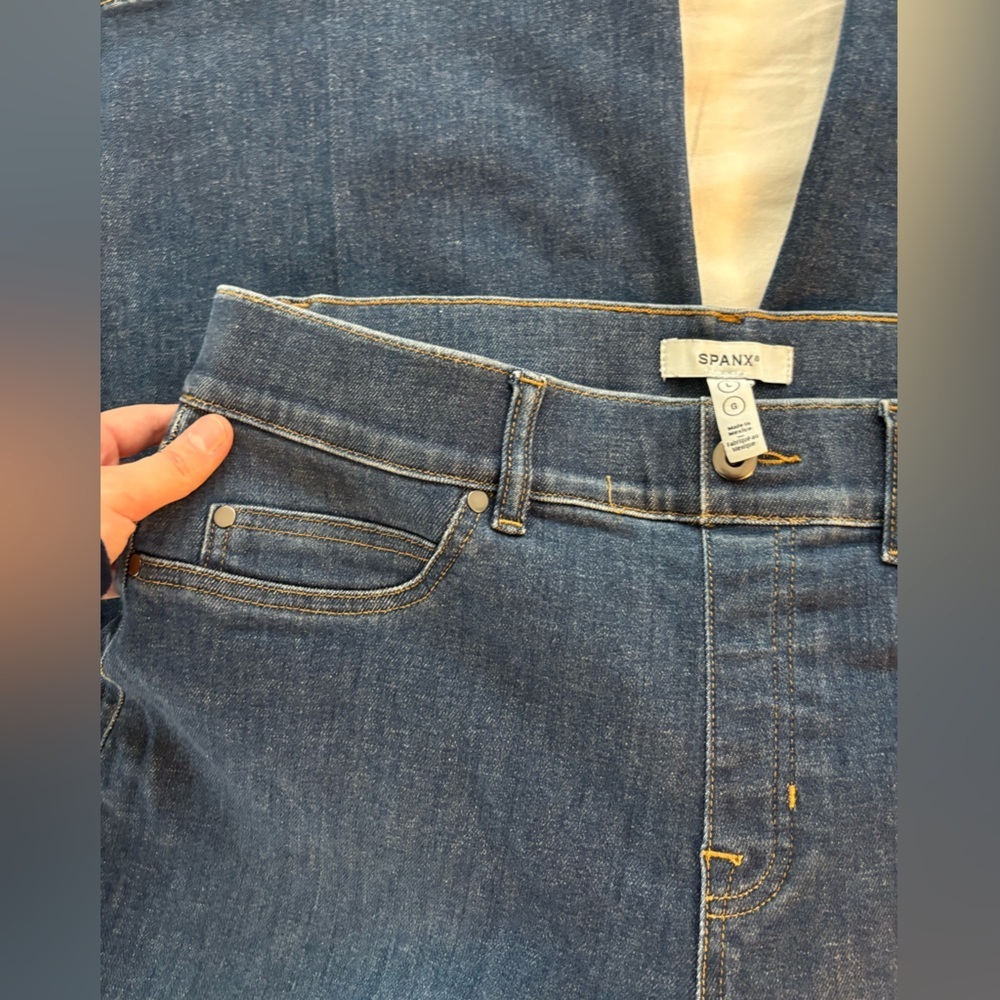 SPANX Dark Blue Flare & Wide Leg Cropped Jeans NWOT - Picture 4 of 10